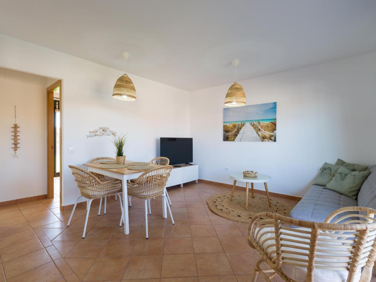 Apartment Private Terrace Majanicho -garden & Pool La Oliva